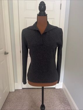 Neiman Marcus Charcoal Gray V-Neck Long-Sleeve Sweater